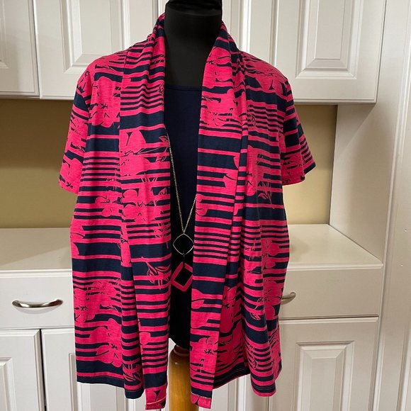 Carolyn Taylor Tops - Carolyn Taylor Printed Short Sleeve W/ 2 Fer Solid Insert Top & Necklace…